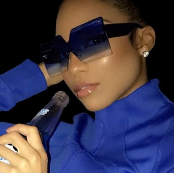 NEW Bold Geometric Rectangular Fashion Sunglasses With Case - Picture 2 of 16